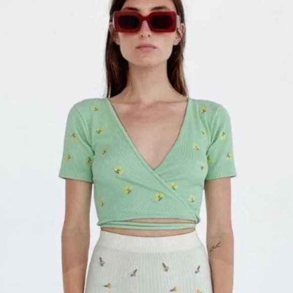 Zara Daisy Wrap Top - size M/L - NWT - Picture 1 of 1